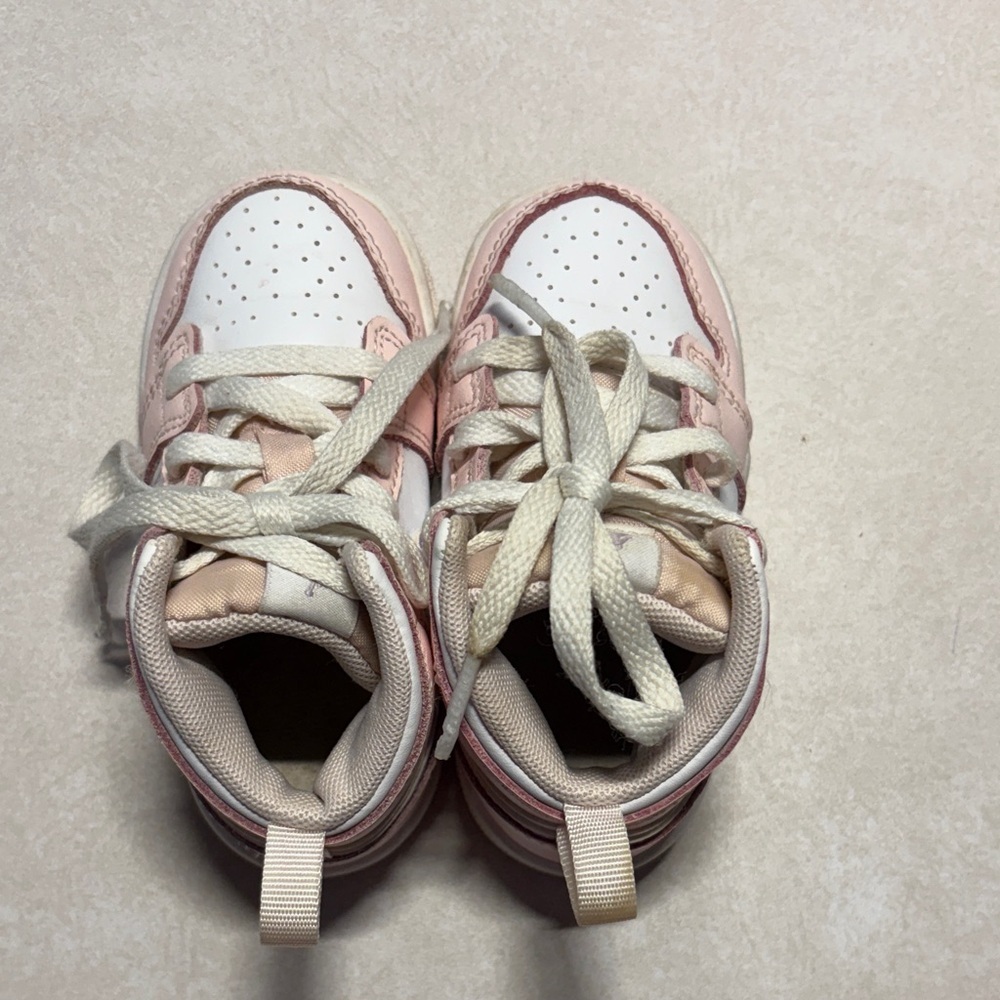 Nike Kids Light Pink and White Sneakers - Picture 5 of 7